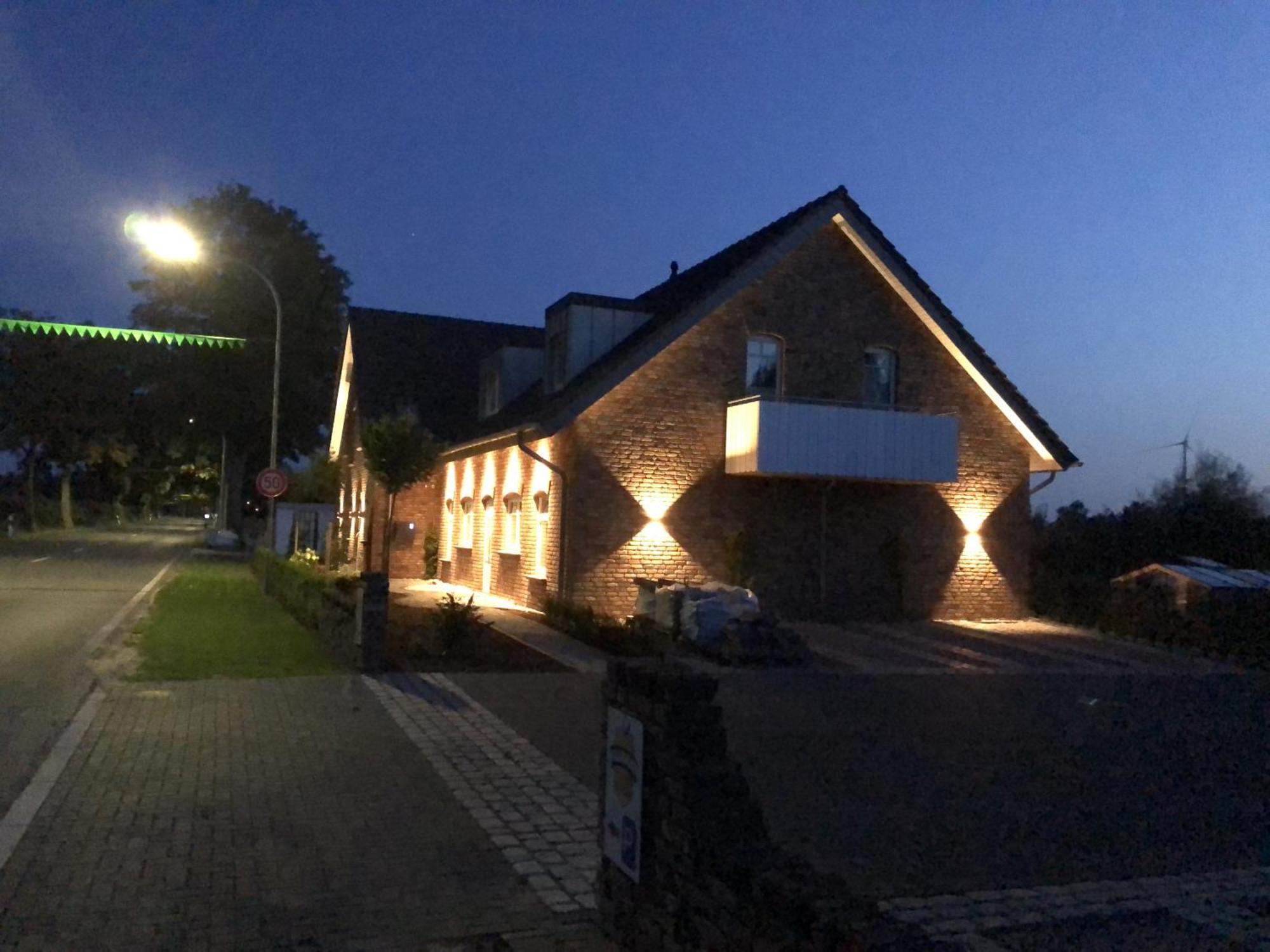 Zur Alten Schmiede 施特拉伦 外观 照片